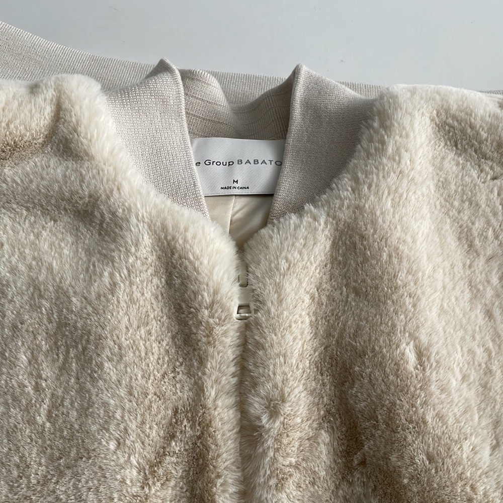<Aritzia - Babaton> Off-white flux fur bomber jacket - Picture 5 of 5